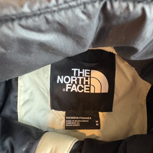The North Face Lightweight Cream Puffer Jacket - Picture 5 of 5